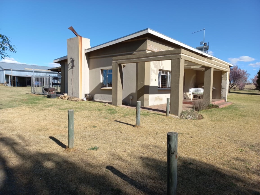 6 Bedroom Property for Sale in Kromkloof North Sh Free State